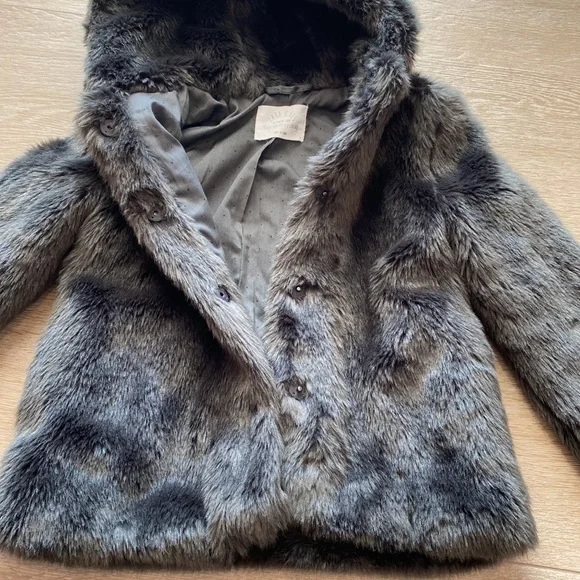 Zara hooded faux fur jacket, Girls size 6!
